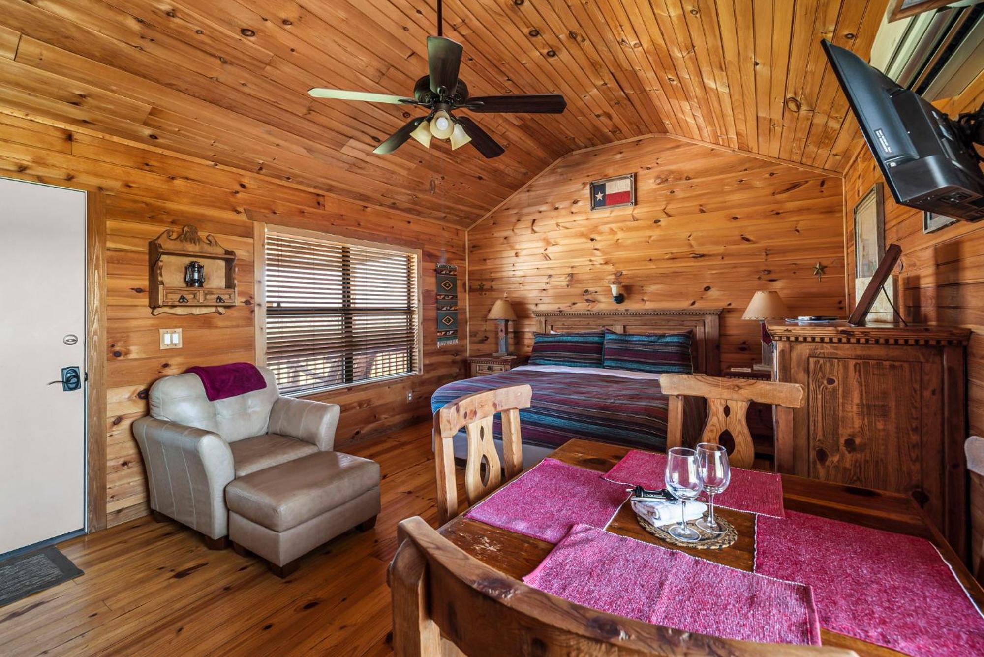 Enchanted Rockview Cabins Crabapple Dış mekan fotoğraf