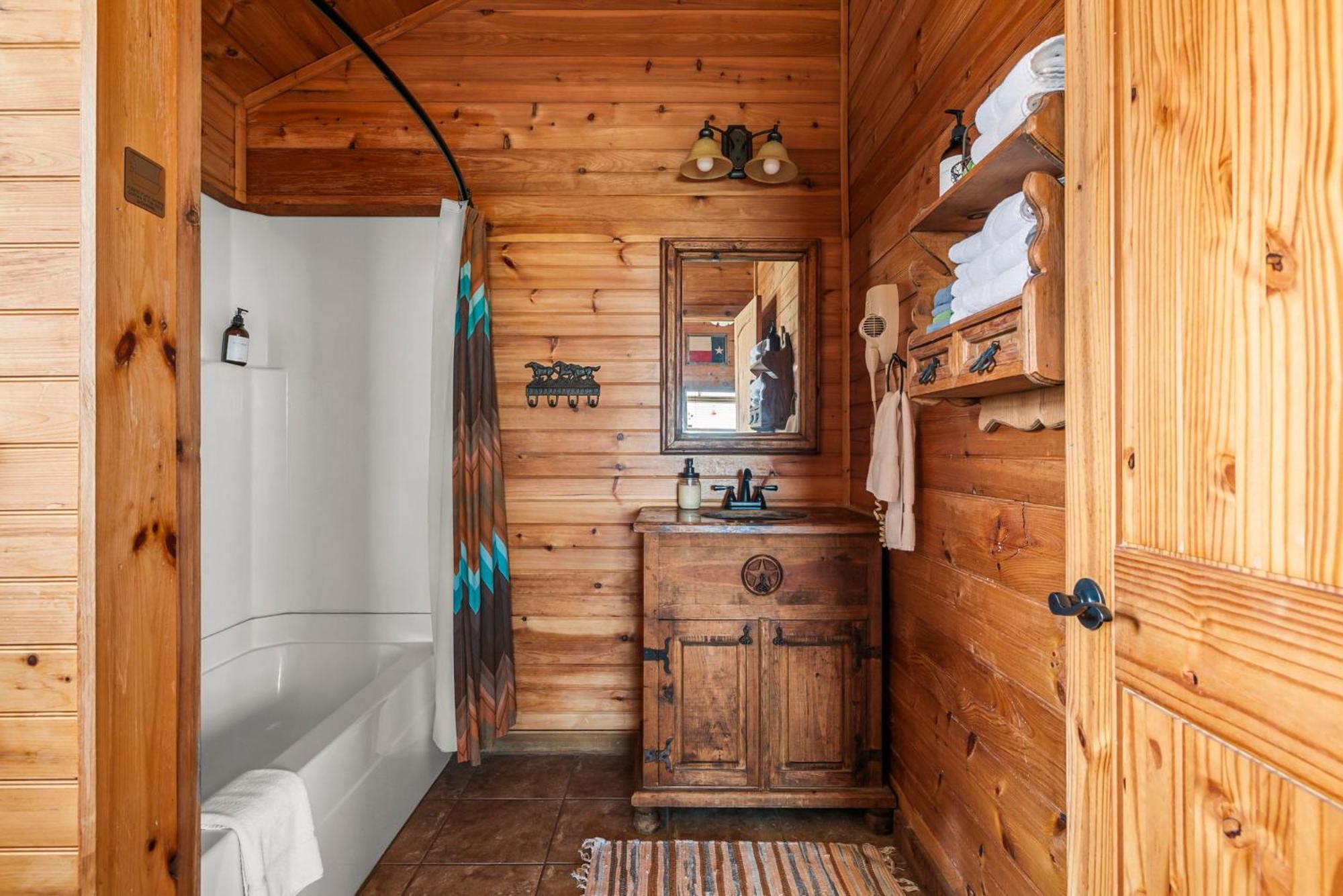 Enchanted Rockview Cabins Crabapple Oda fotoğraf