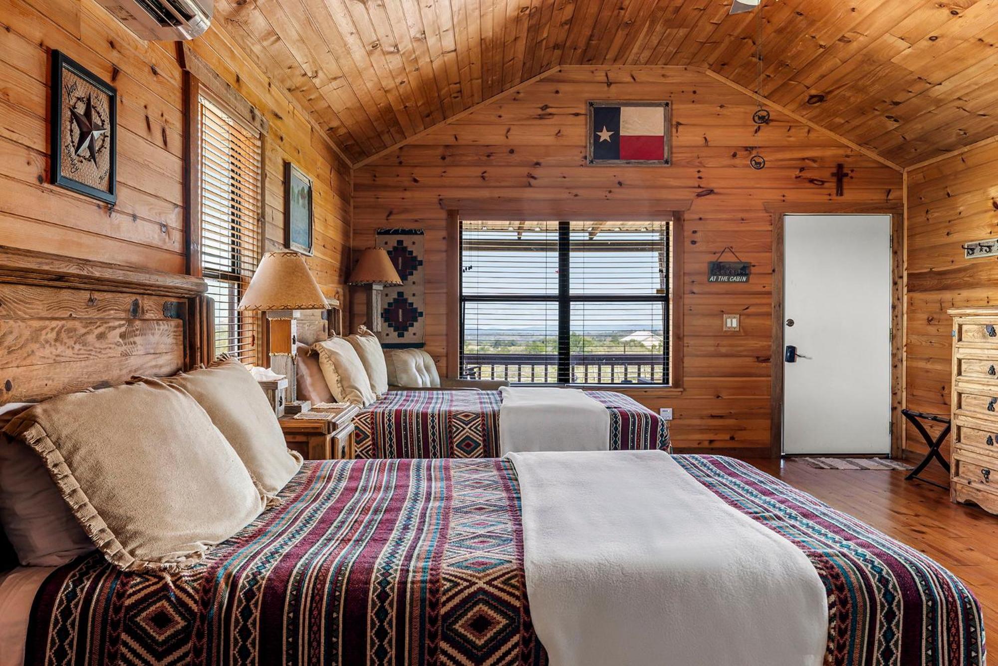 Enchanted Rockview Cabins Crabapple Oda fotoğraf