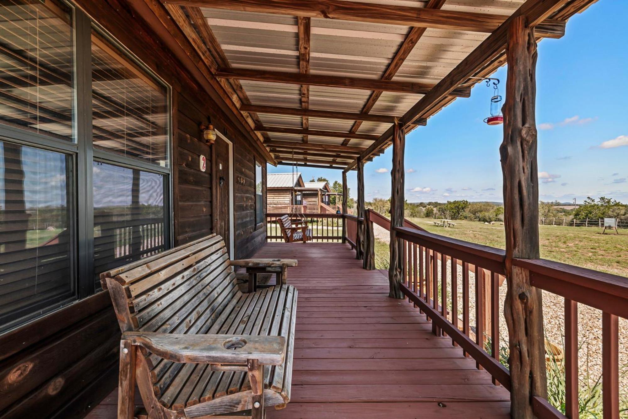 Enchanted Rockview Cabins Crabapple Oda fotoğraf