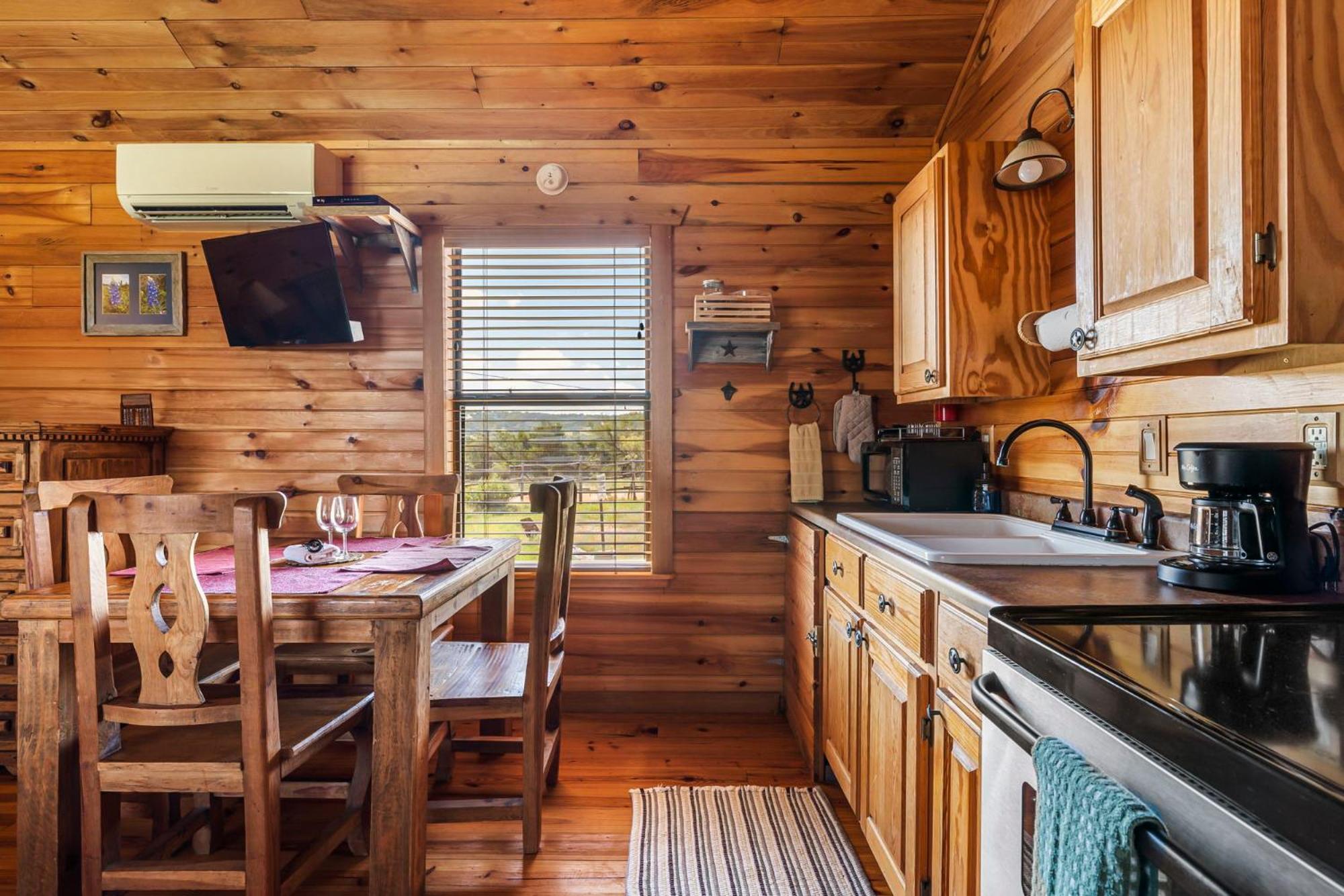 Enchanted Rockview Cabins Crabapple Oda fotoğraf