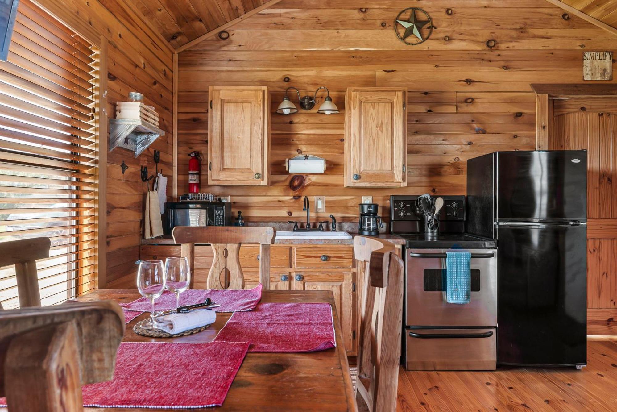 Enchanted Rockview Cabins Crabapple Oda fotoğraf